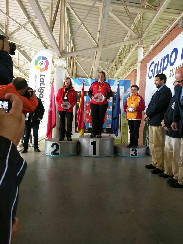 Tres Medallas "al aire libre"